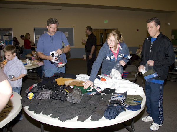 HomelessKits03